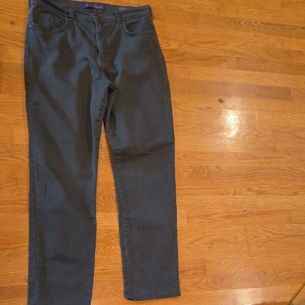 Gloria Vanderbilt Women's Straight Leg Jeans in ARMY GREEN